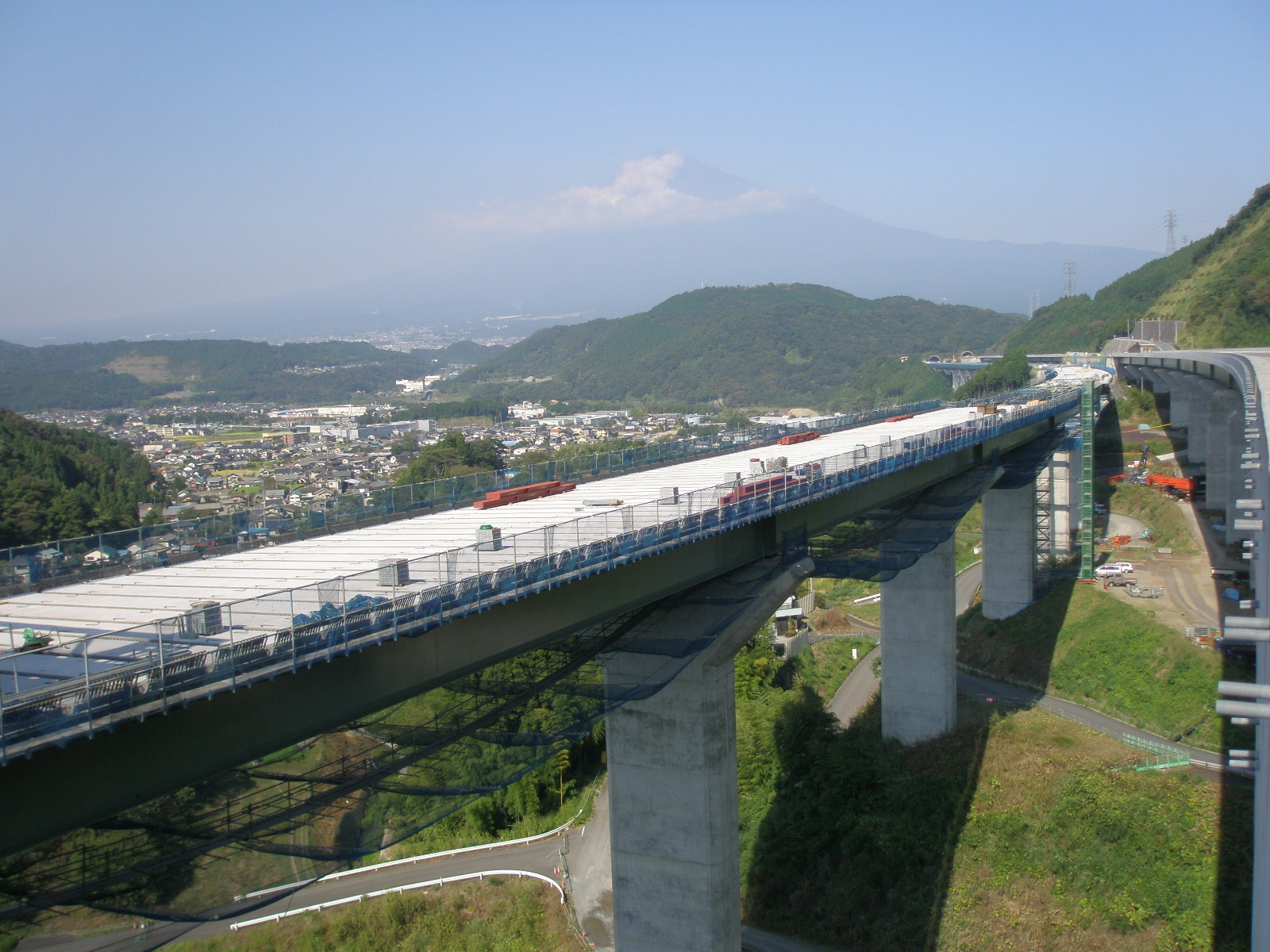 新東名高速道路 鎧田沢橋