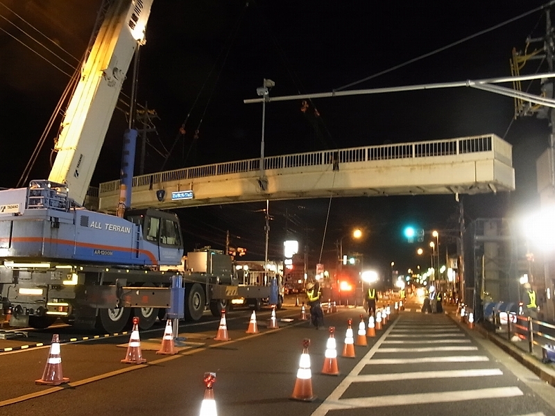 越谷市せんげん台歩道橋（撤去工事）